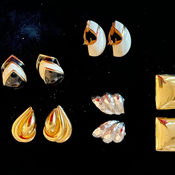 St John Clip gold plated earrings - Picture 4 of 4